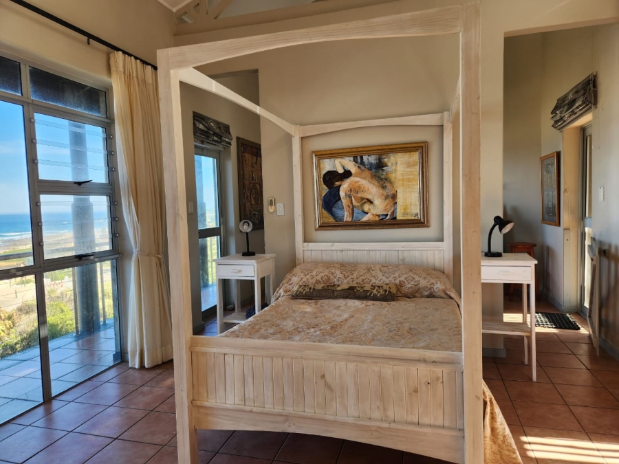 5 Bedroom Property for Sale in Jongensfontein Western Cape